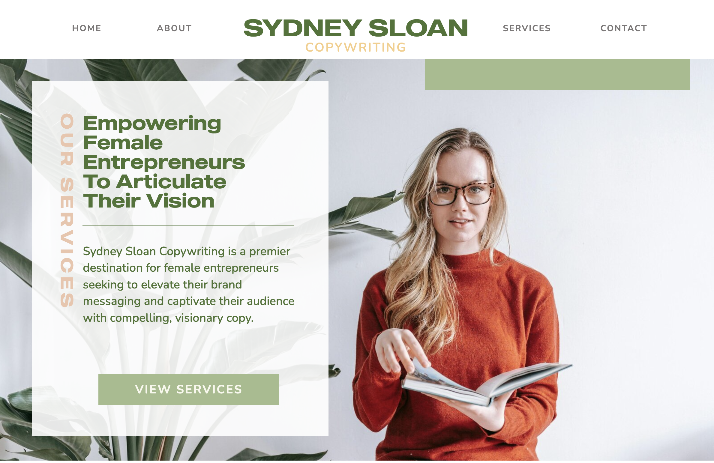 About page layout for the Bookish Showit website template